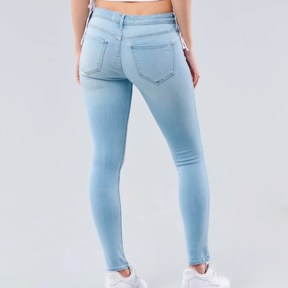 Hollister Low-Rise Jean Jegging 0S - Picture 2 of 9